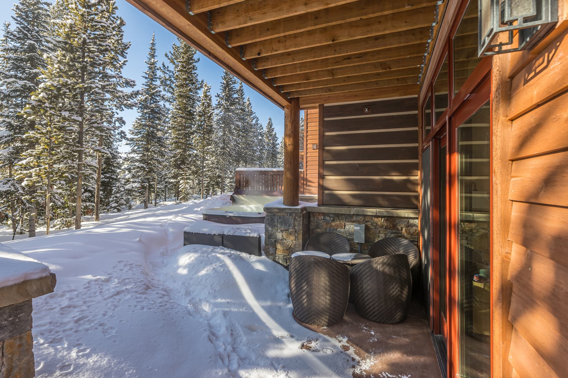 Elkhorn Luxury Retreat - Image 25