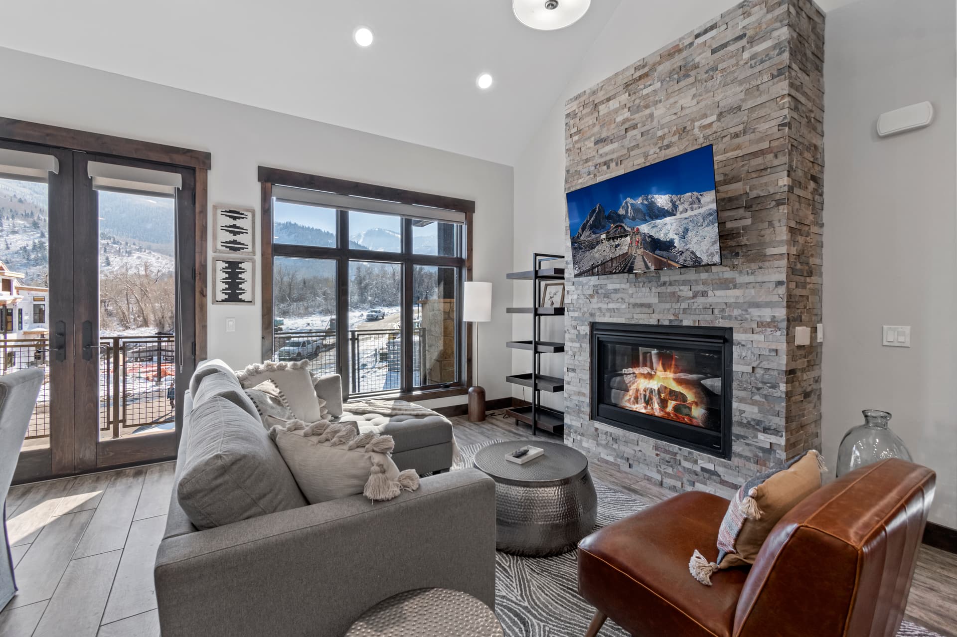 Blackstone Residences #306 - Image 4