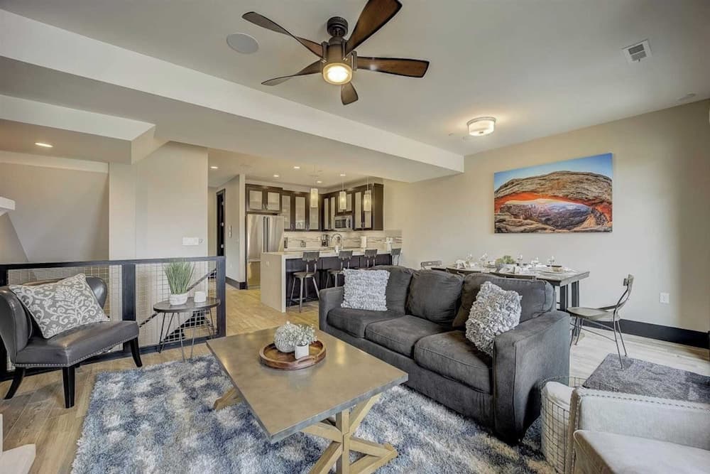 Blackstone at the Canyons - Image 6