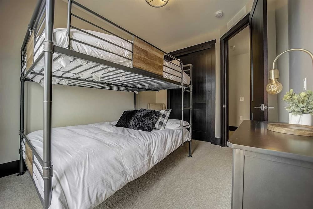 Blackstone at the Canyons - Image 13