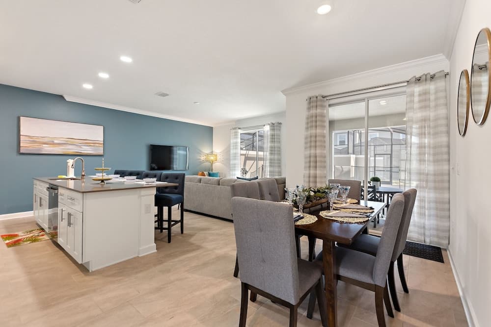 Blue Beach - Image 6