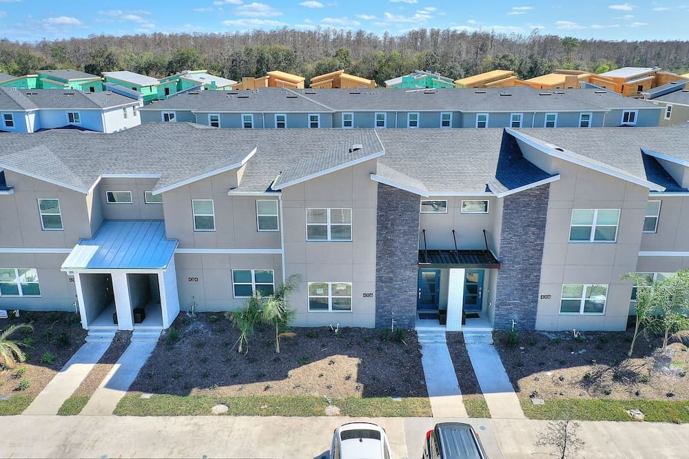 Blue Beach - Image 25