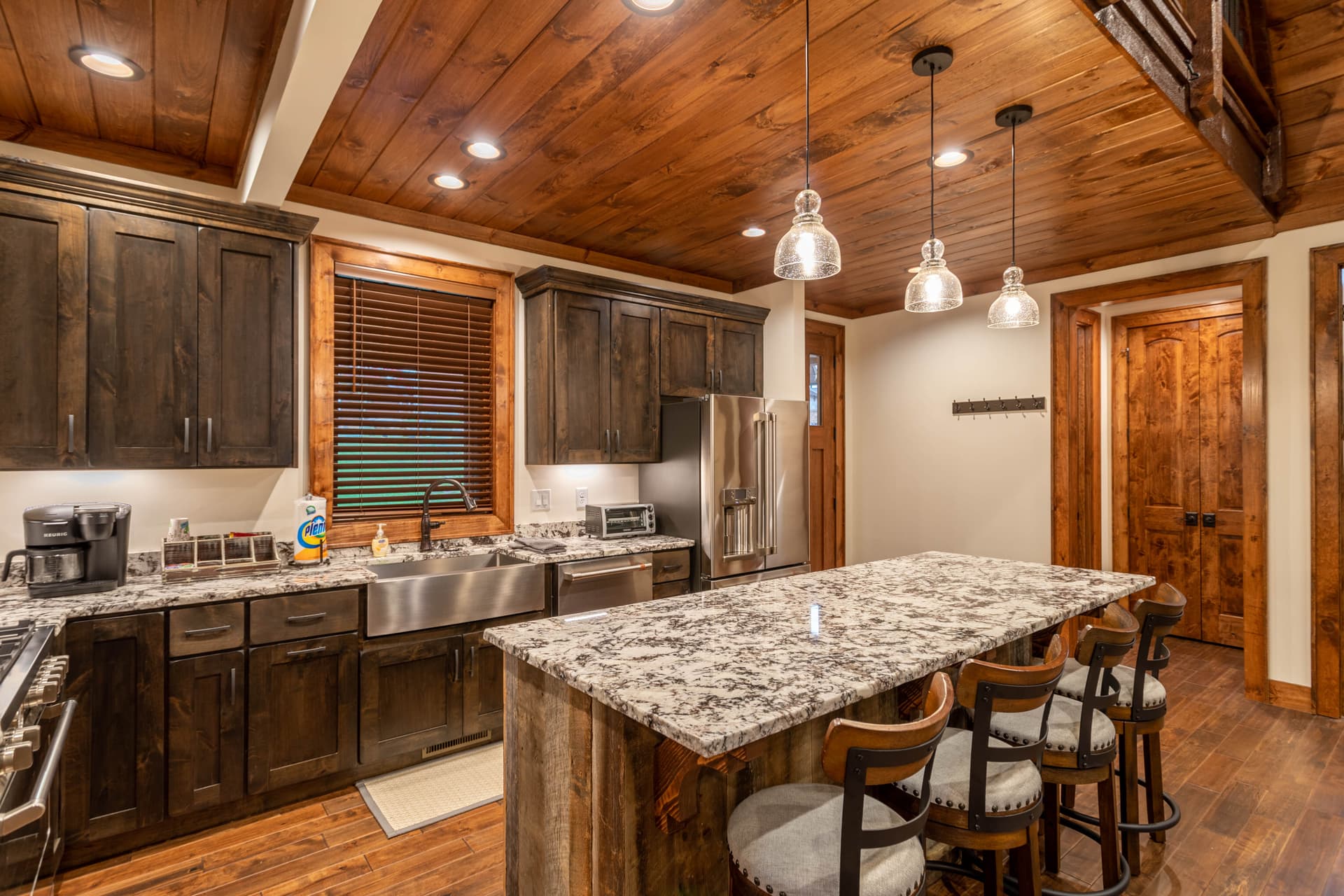 Blue Creek Cabin Home - Image 9