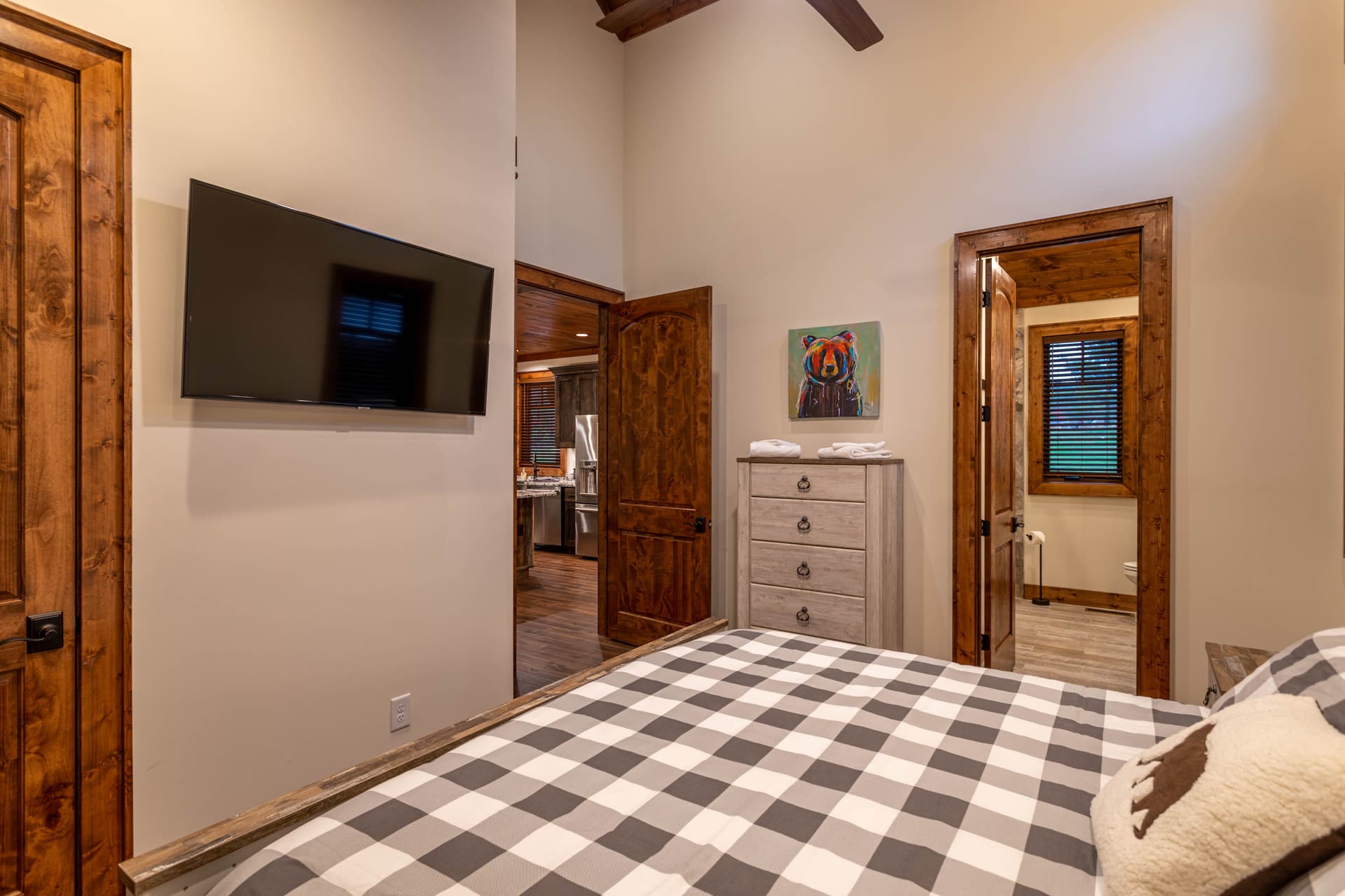 Blue Creek Cabin Home - Image 11