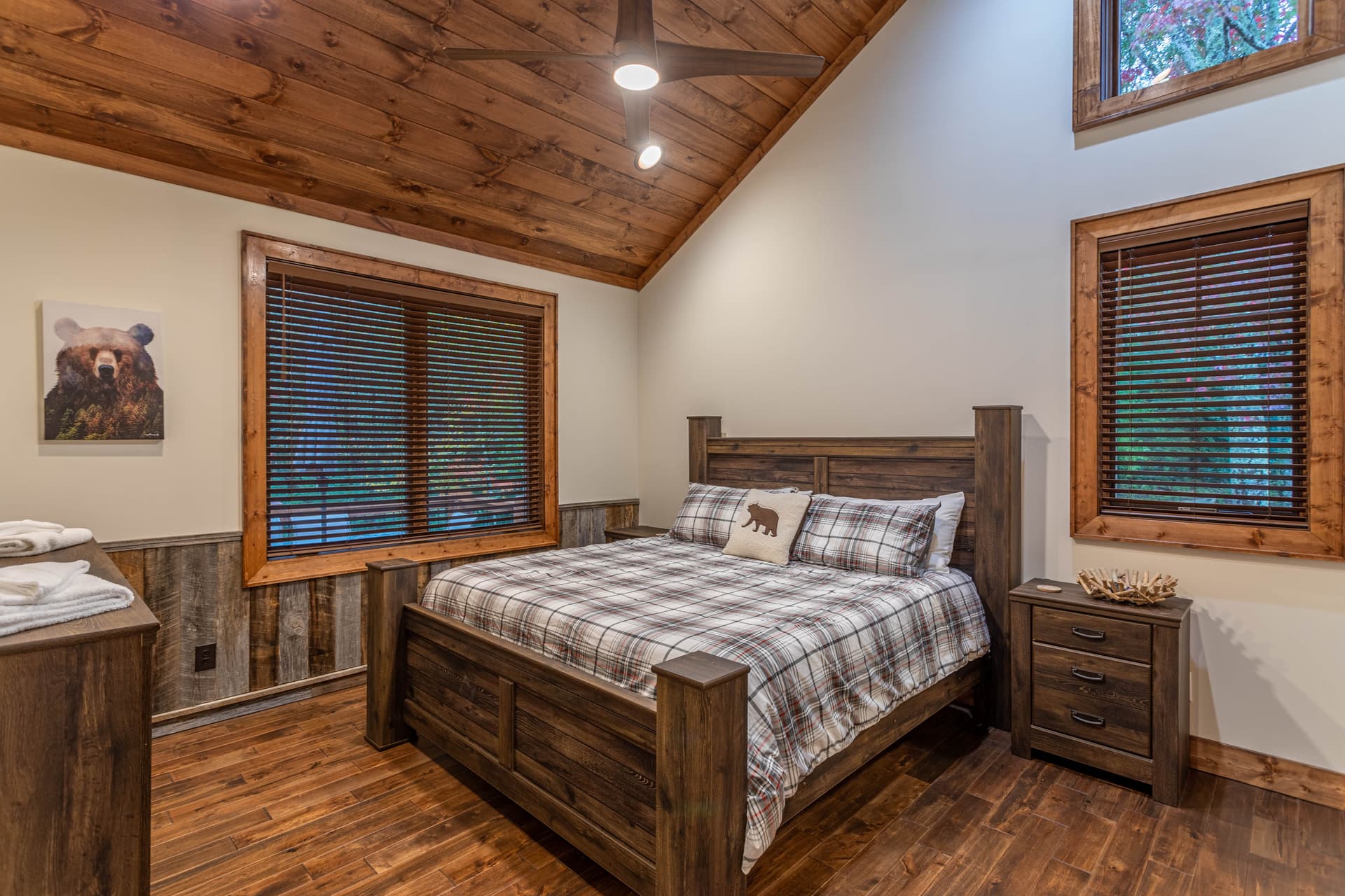 Blue Creek Cabin Home - Image 14