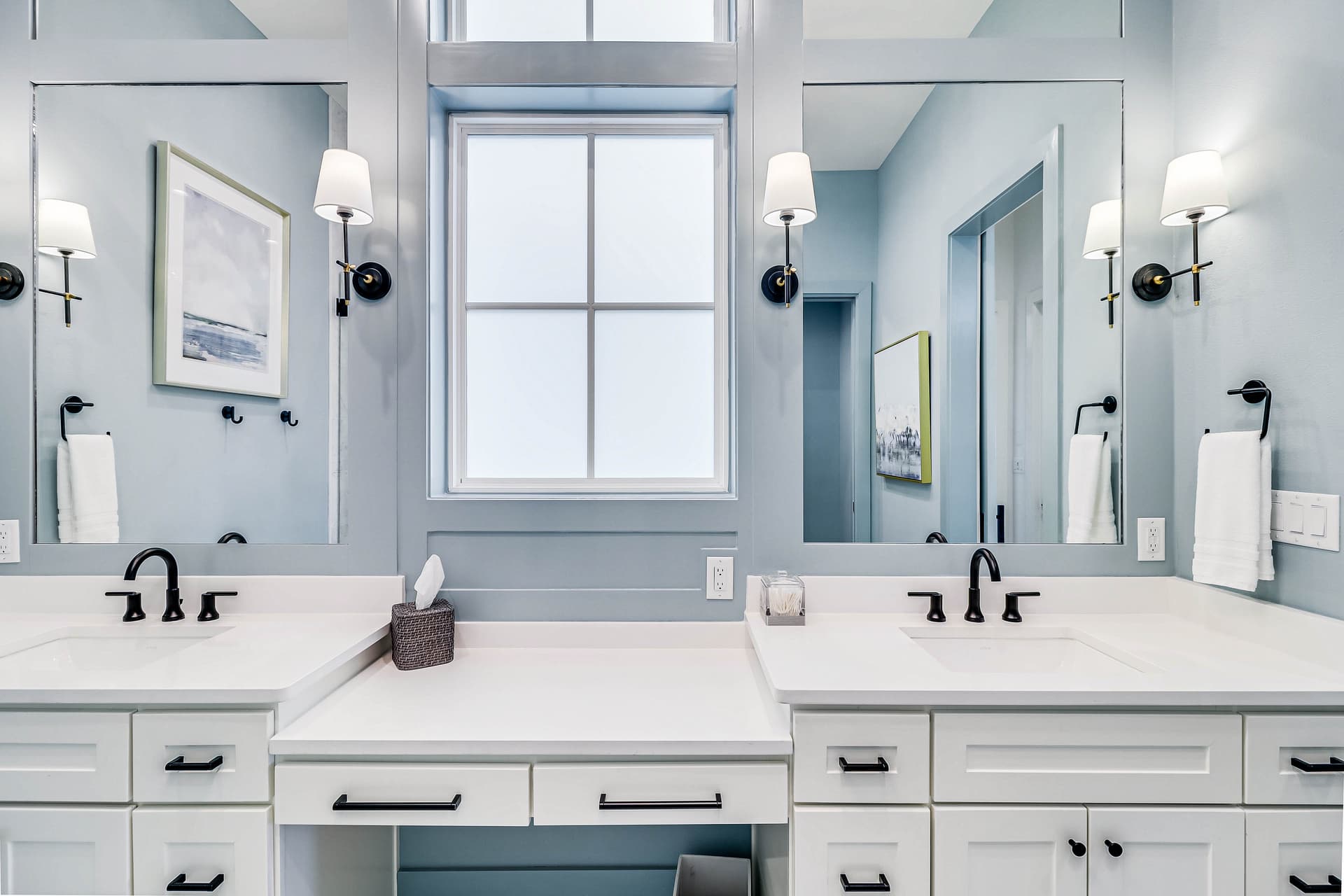 Blue Havana - Image 43