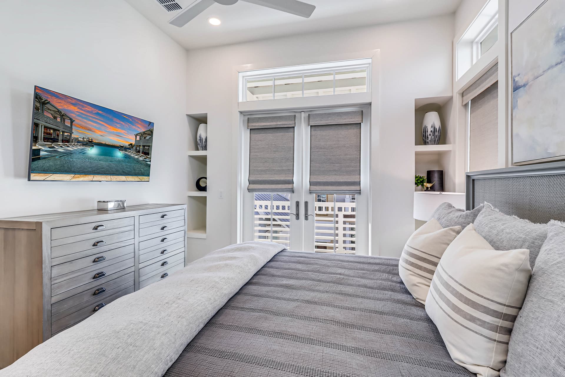 Blue Havana - Image 32