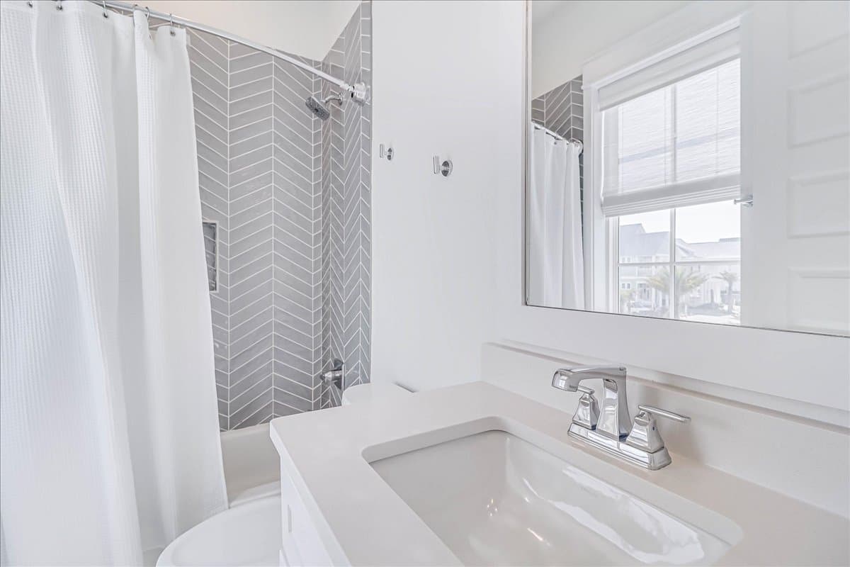 Blue Magnolia - Image 32