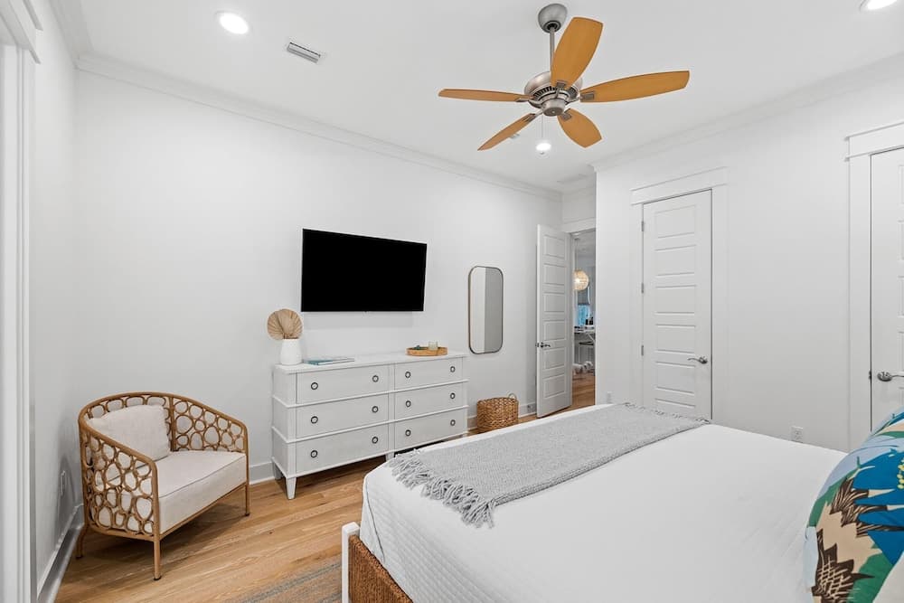 Blue Moon - Image 17