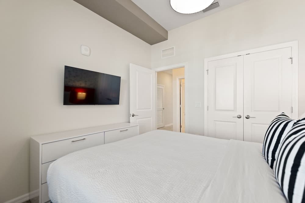 Blue Toucan #402 - Image 17