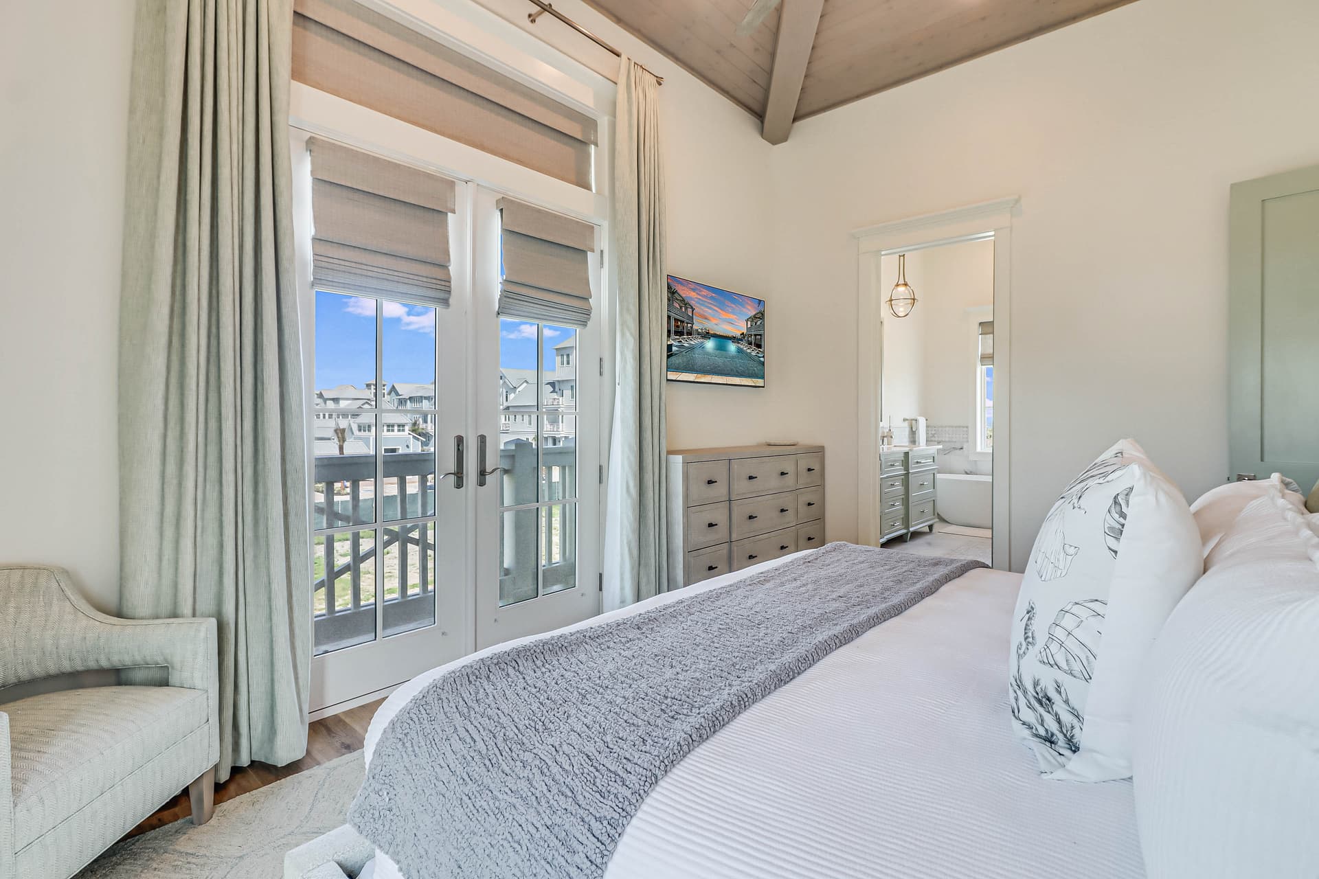 Boardwalk Breeze - Image 21