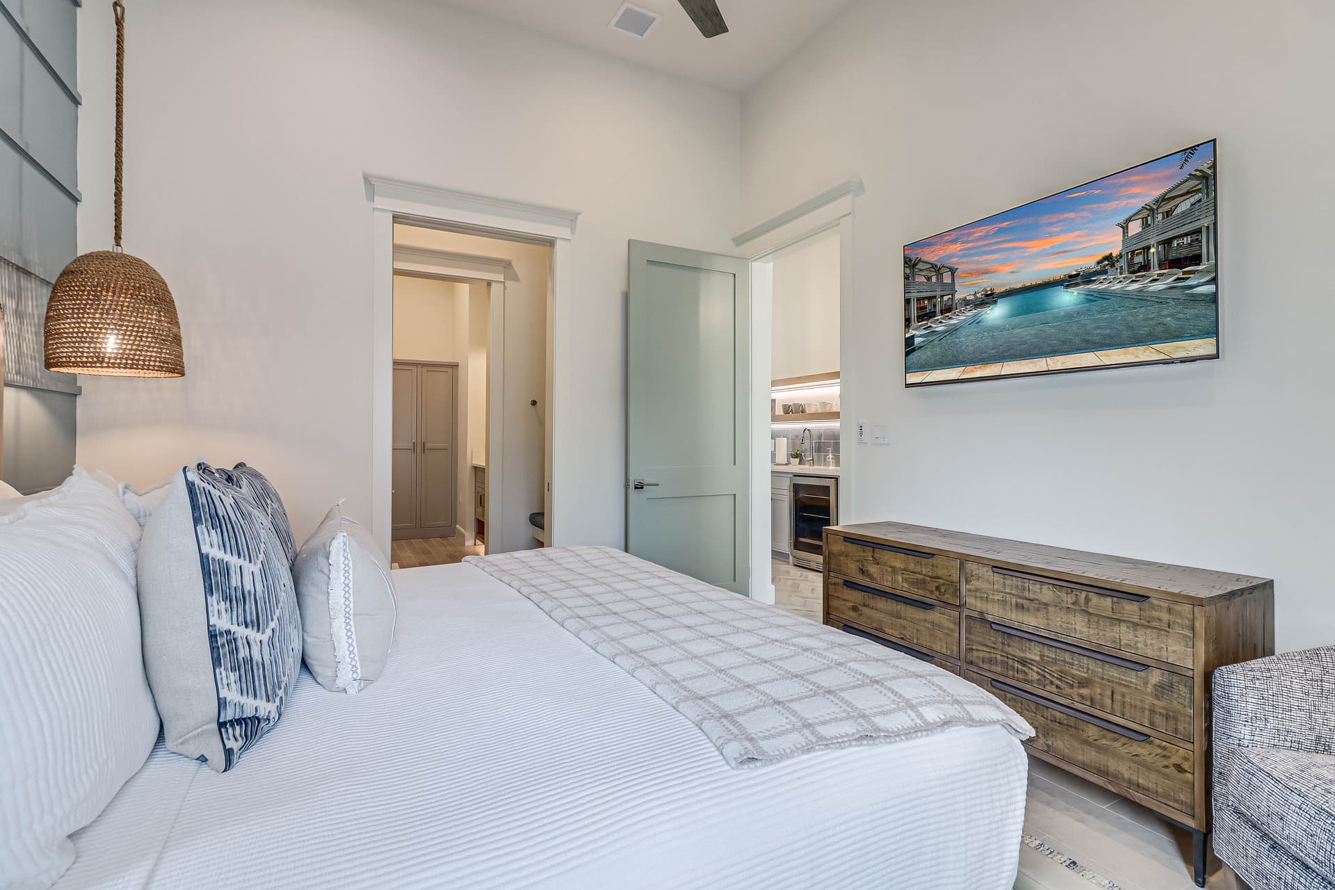 Boardwalk Breeze - Image 25