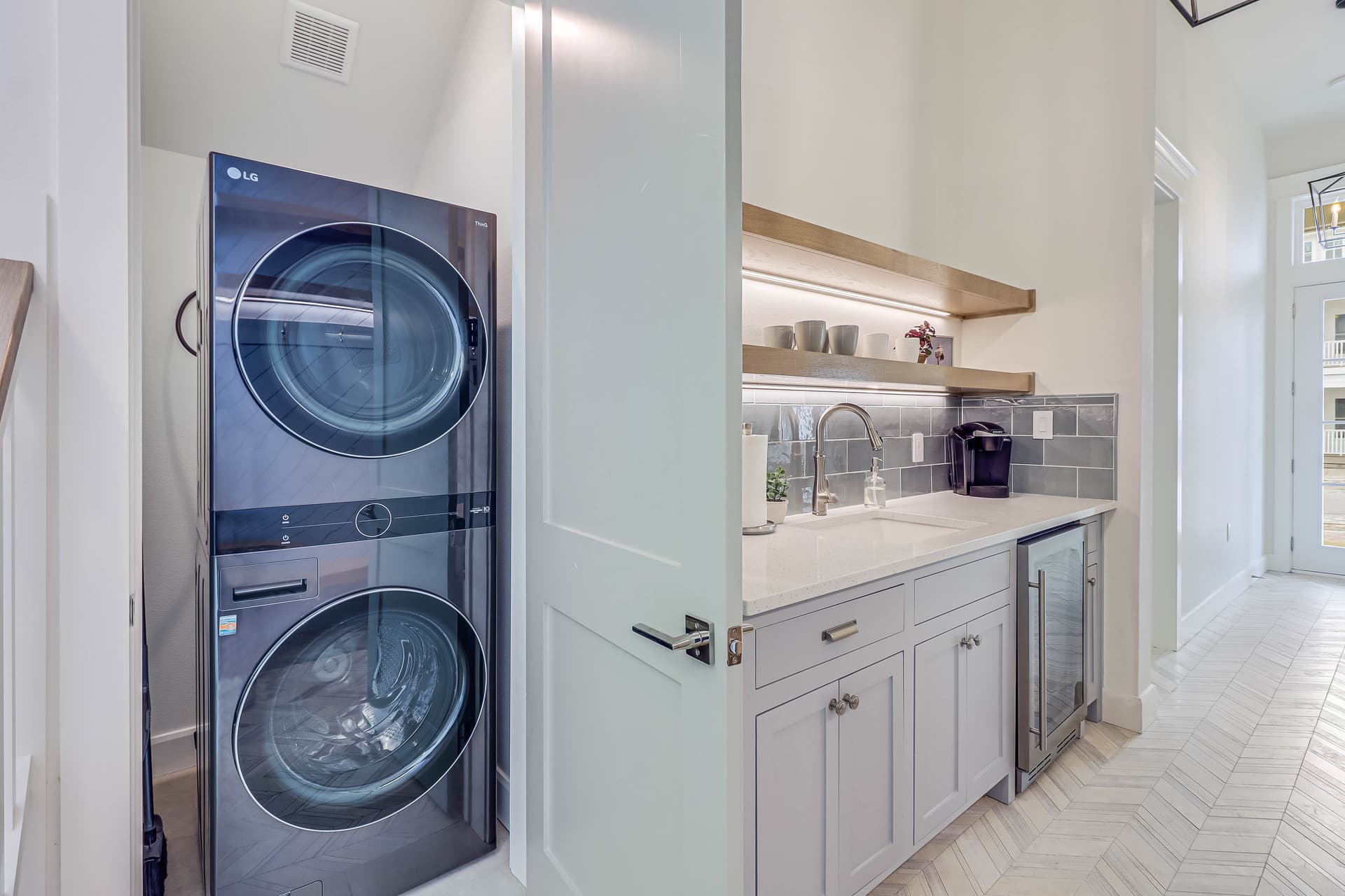 Boardwalk Breeze - Image 47