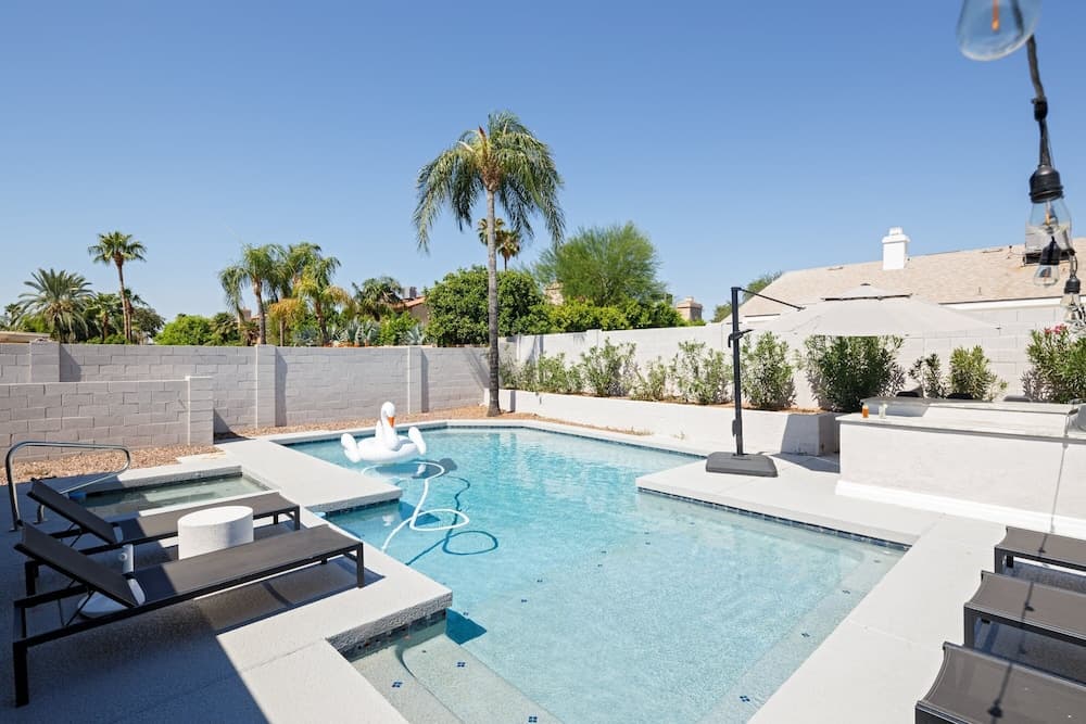 Bohemian Resort - Image 31