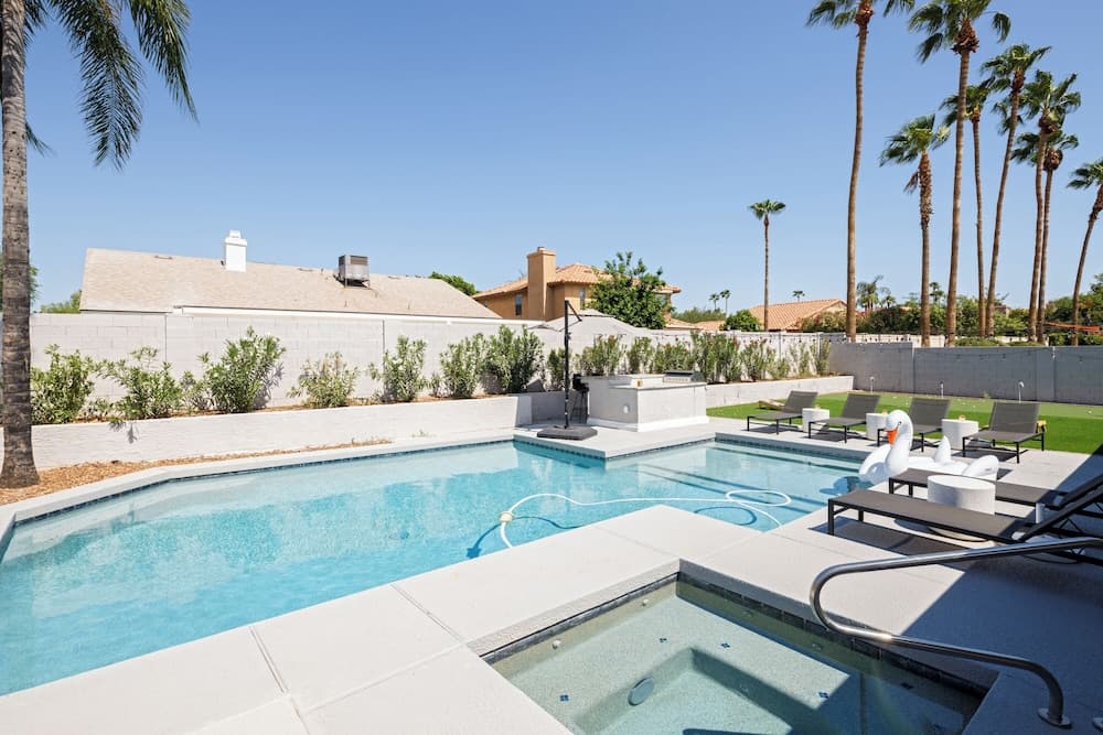 Bohemian Resort - Image 2