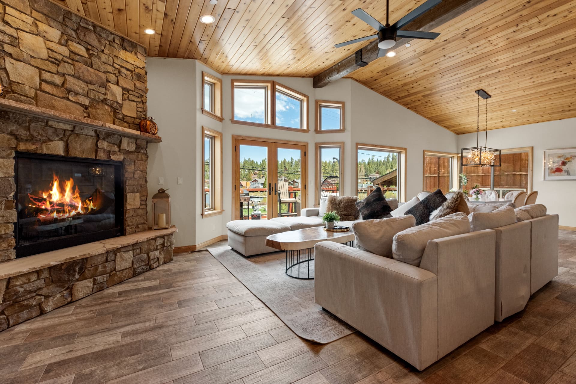 Boulder Bay Chalet - Image 9