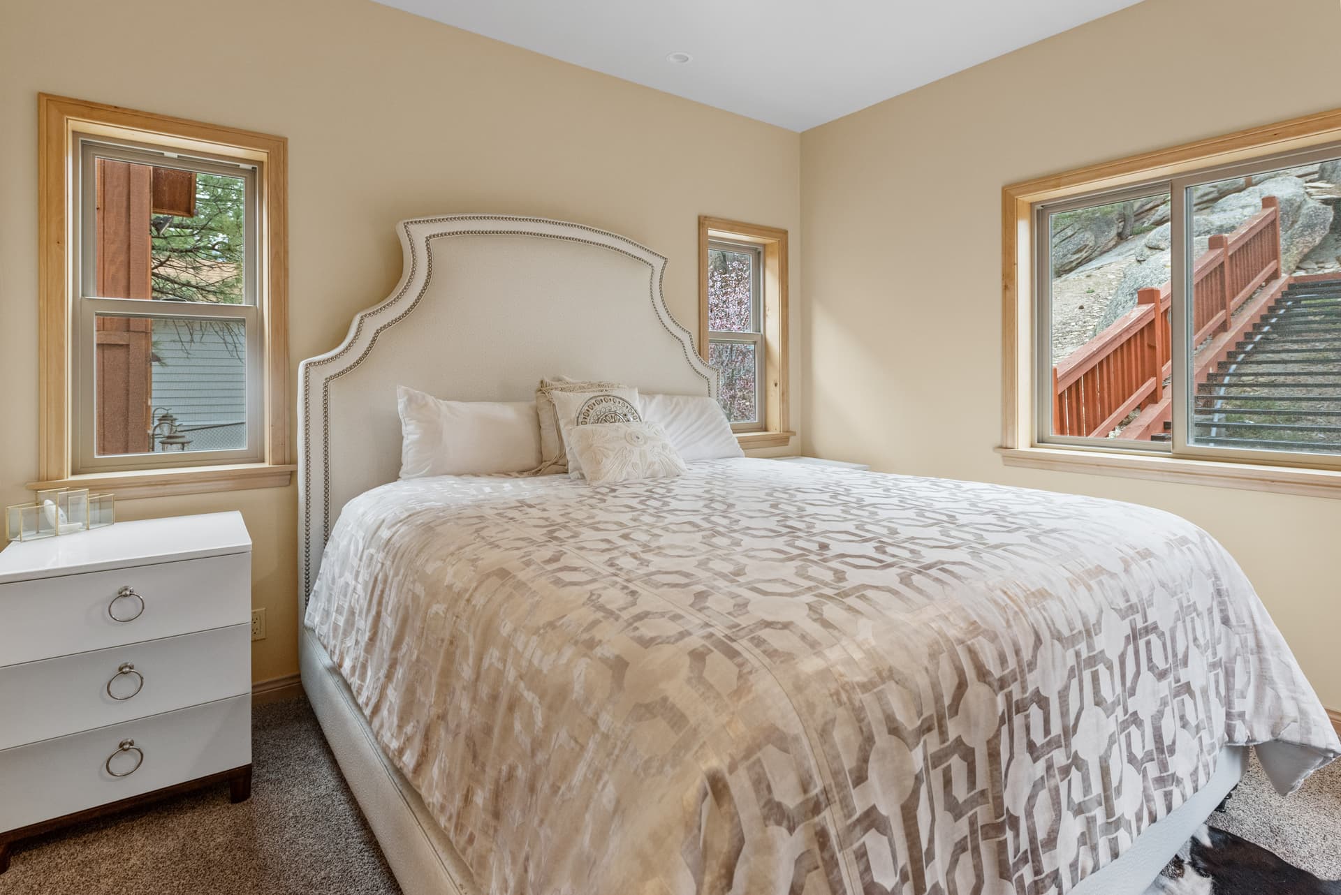 Boulder Bay Chalet - Image 12