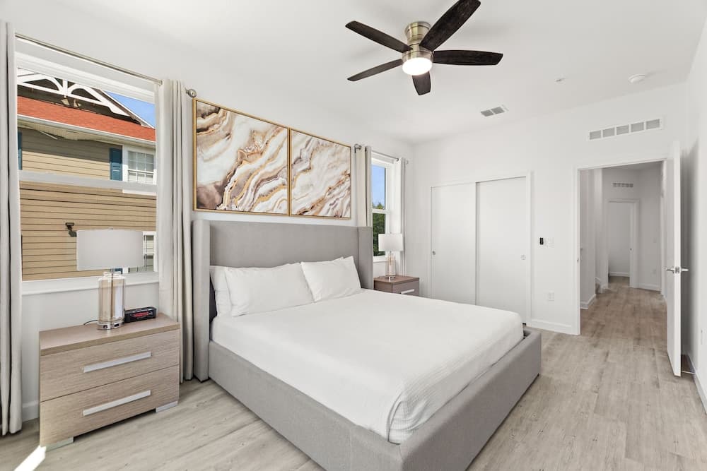 Boutique Retreat - Image 11