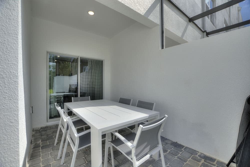 Boutique Retreat - Image 39