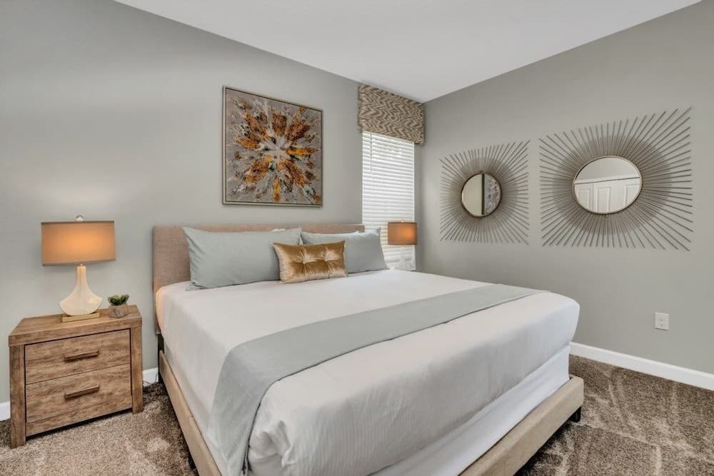 Boutique Canvas - Image 16