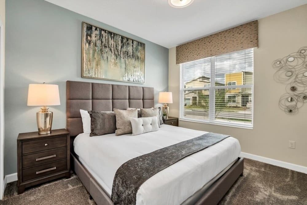 Boutique Canvas - Image 18