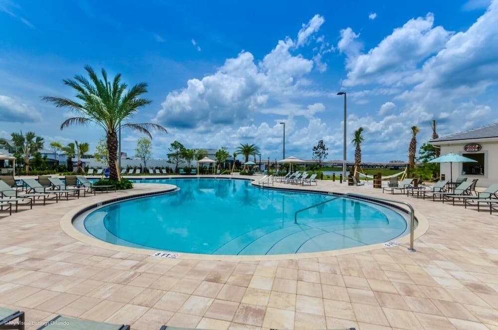 Boutique Canvas - Image 46