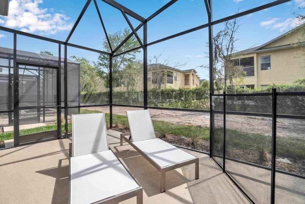 Boutique Canvas - Image 48