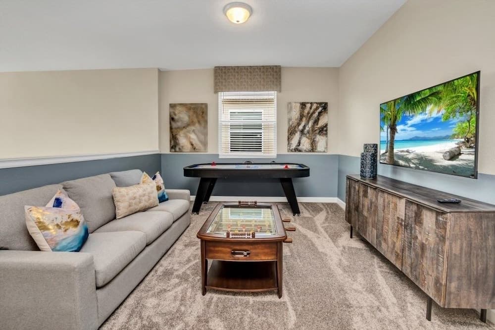 Boutique Canvas - Image 52