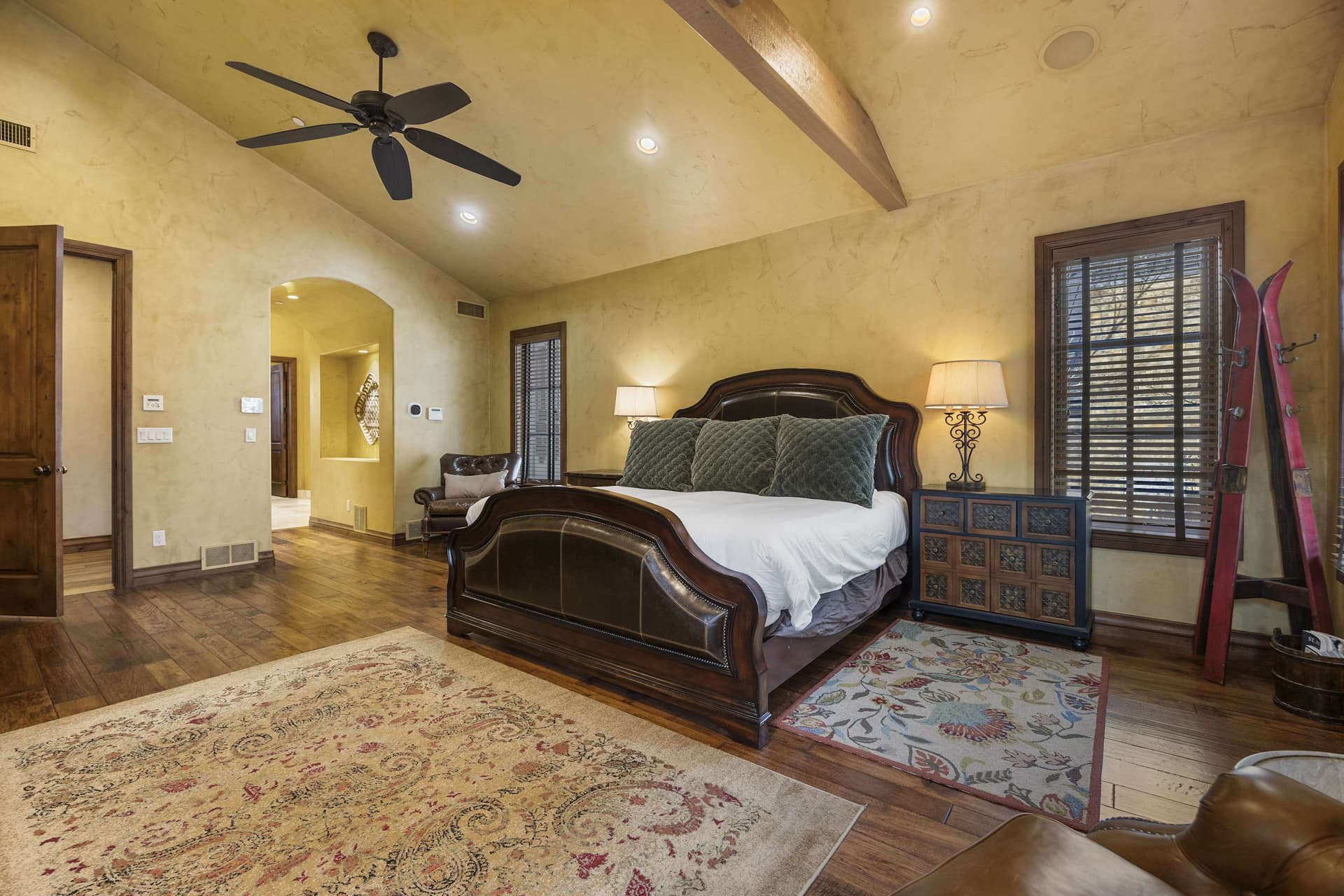 Luxury Mountain Retreat - Image 12