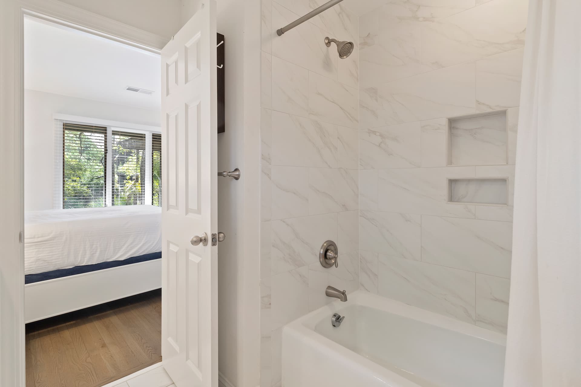 Bulrush Lane - Image 23