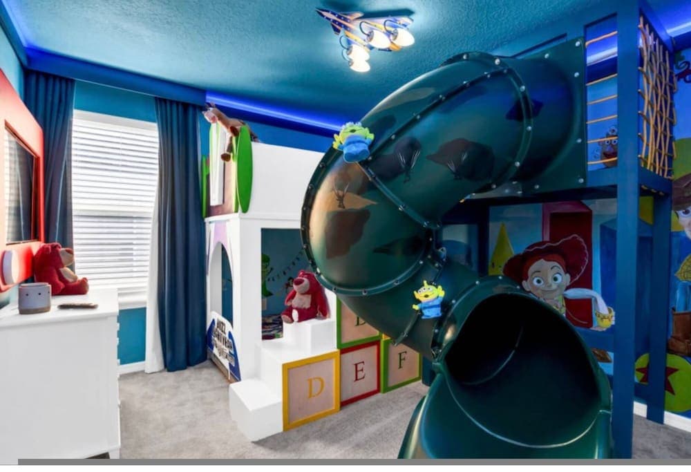 Four Corners Oasis - Image 9