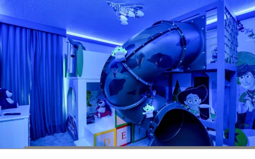 Four Corners Oasis - Image 10