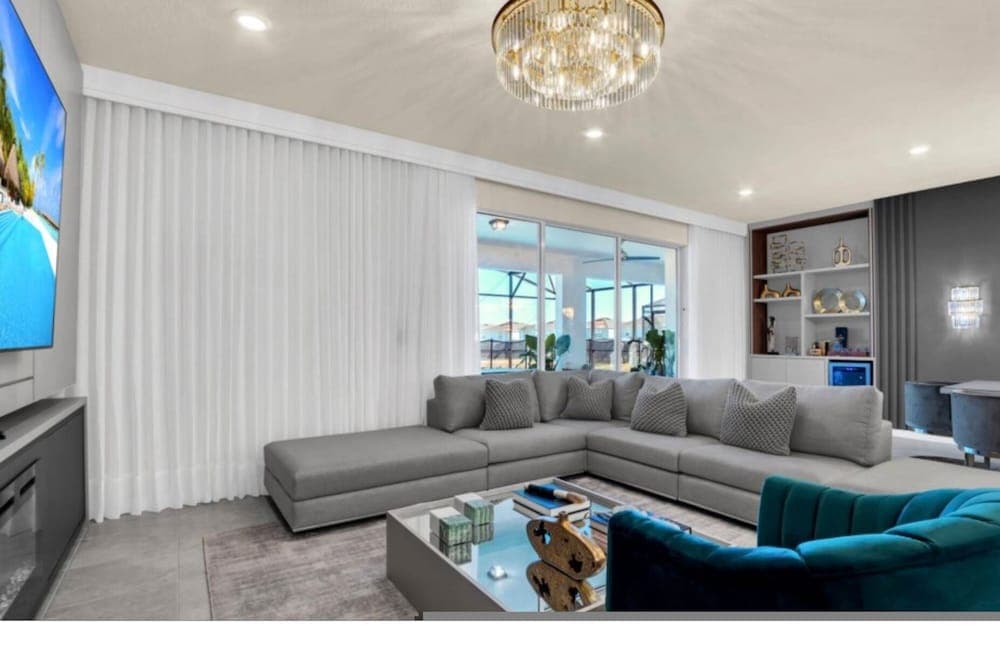 Four Corners Oasis - Image 3