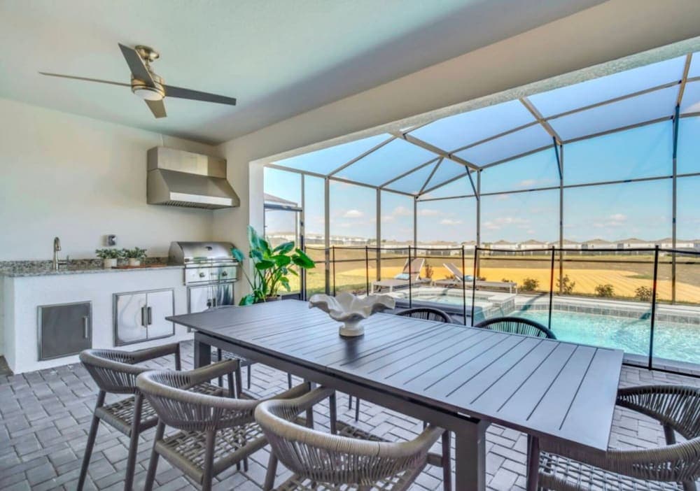 Four Corners Oasis - Image 43