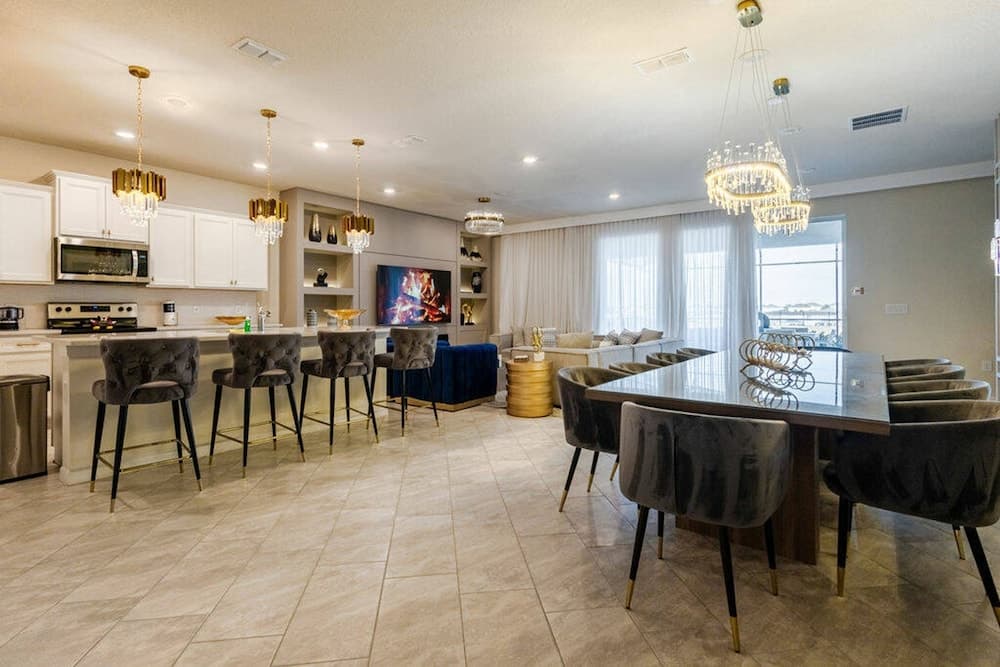 New Wave at Windsor Island - Image 5