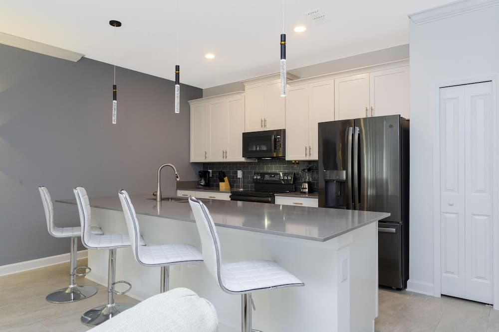 Seamless Storey - Image 6