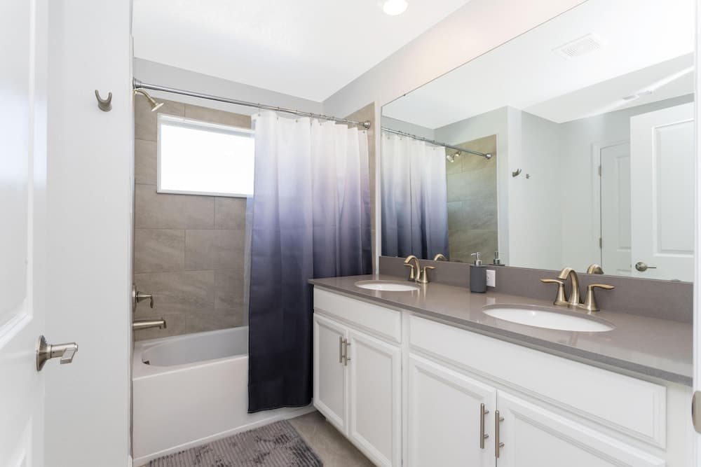 Seamless Storey - Image 27