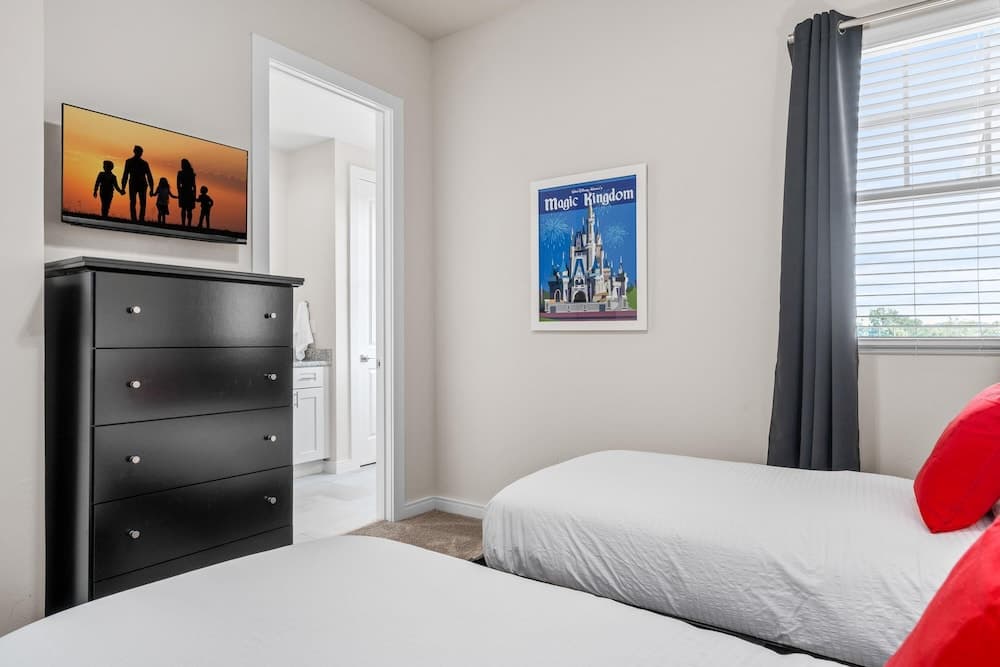 Summerville Townhome #7568 - Image 13