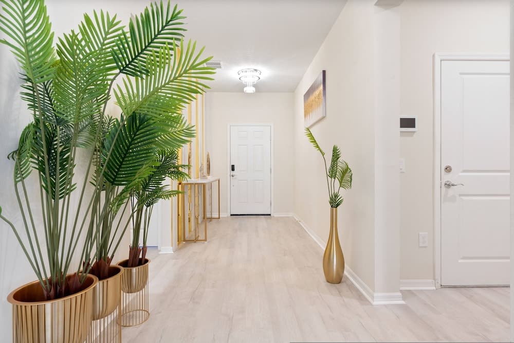 Grand Escape at Windsor Island - Image 2