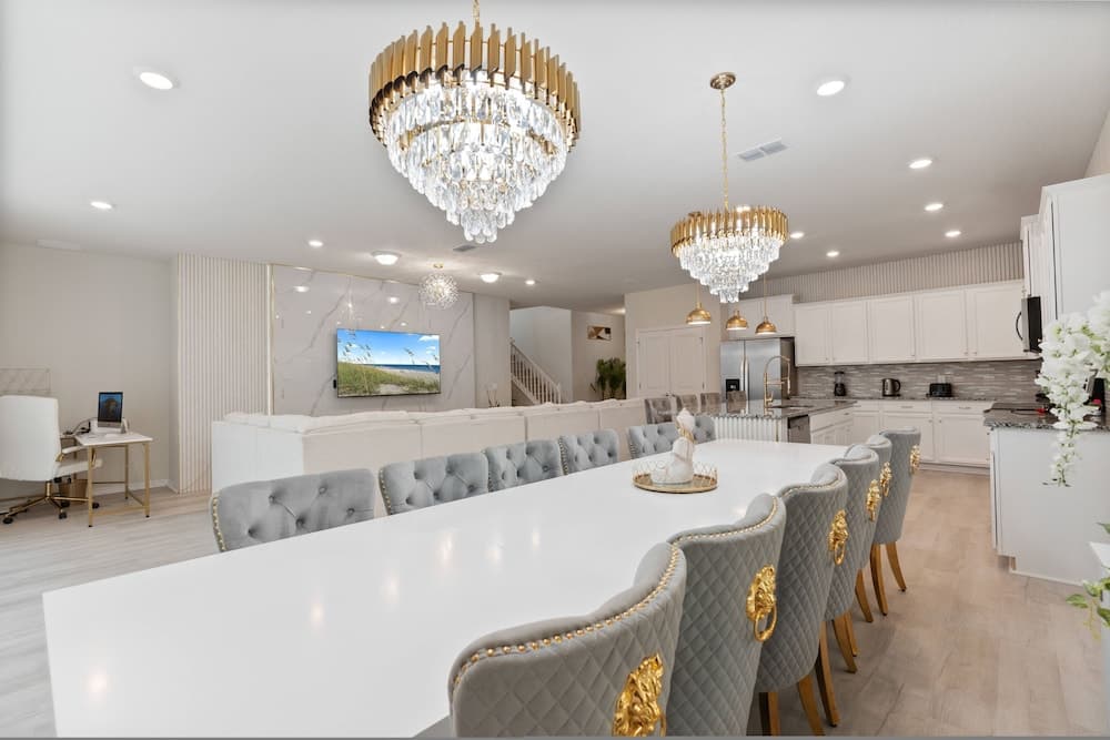 Grand Escape at Windsor Island - Image 18