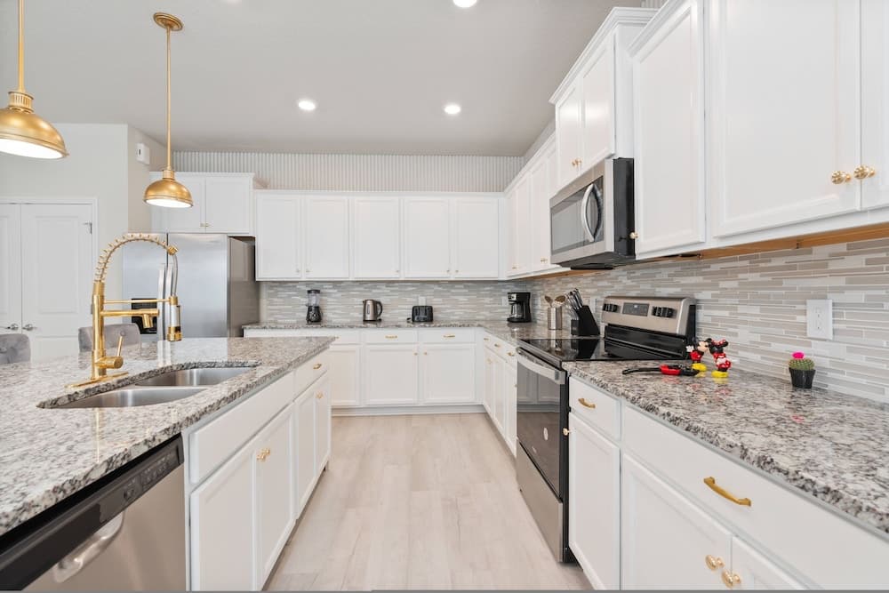 Grand Escape at Windsor Island - Image 20