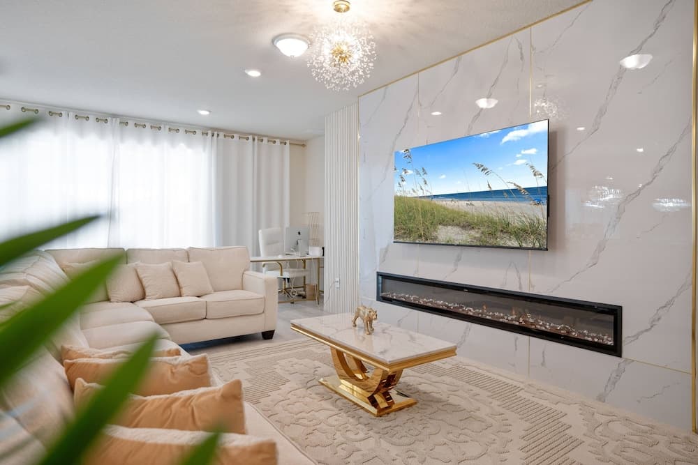 Grand Escape at Windsor Island - Image 32