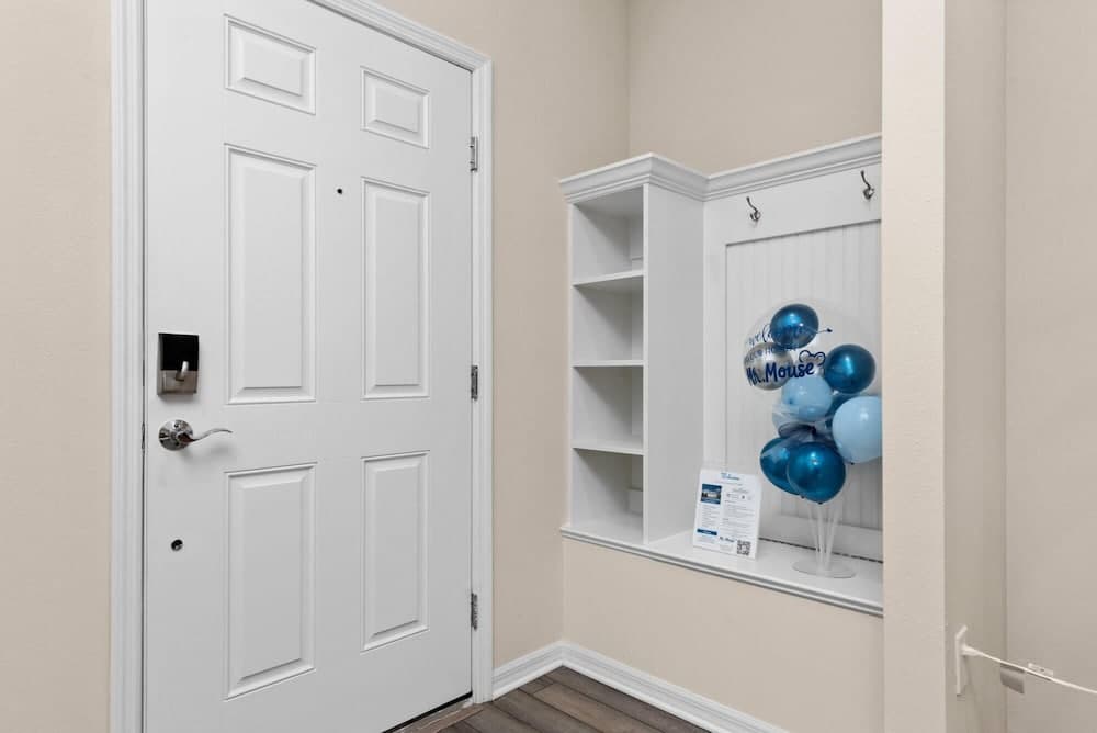 Windsor Five Suite - Image 16