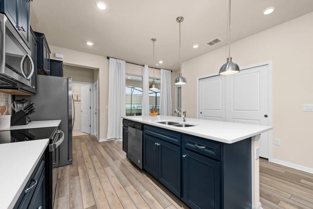 Windsor Five Suite - Image 6