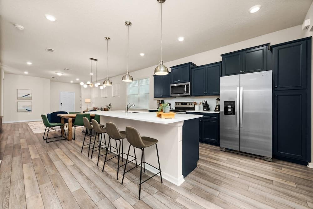 Windsor Five Suite - Image 5