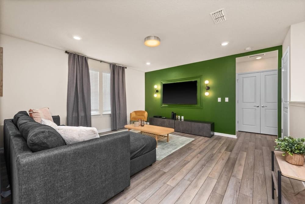 Windsor Five Suite - Image 14