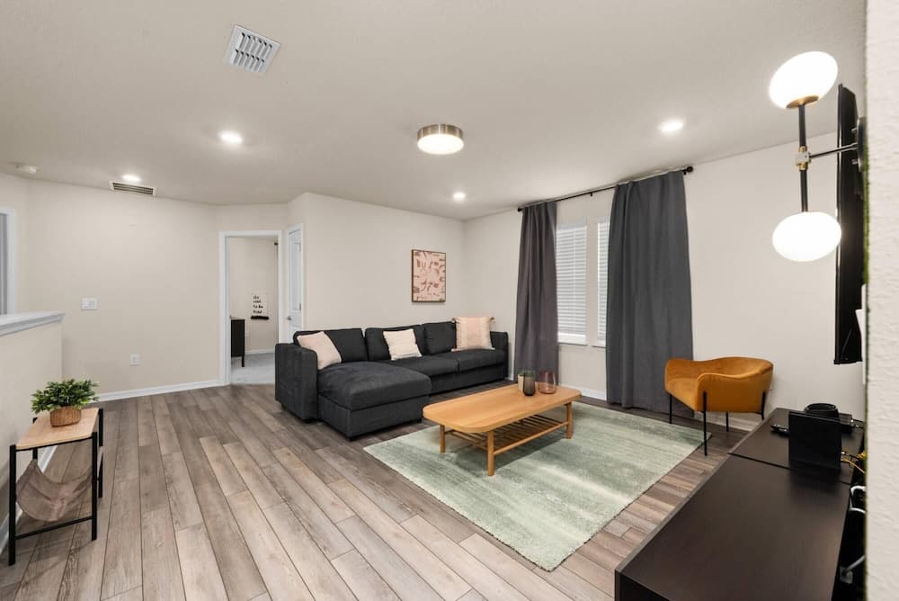 Windsor Five Suite - Image 15