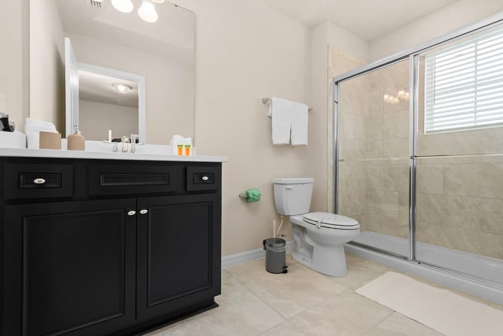 Windsor Five Suite - Image 22