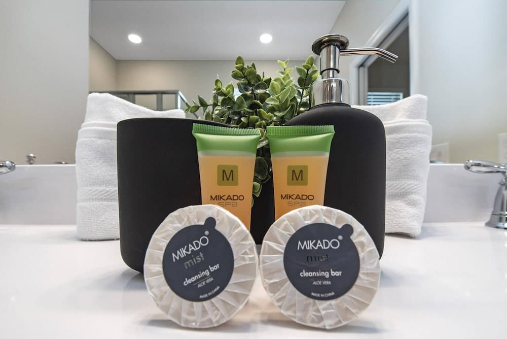 Windsor Five Suite - Image 32