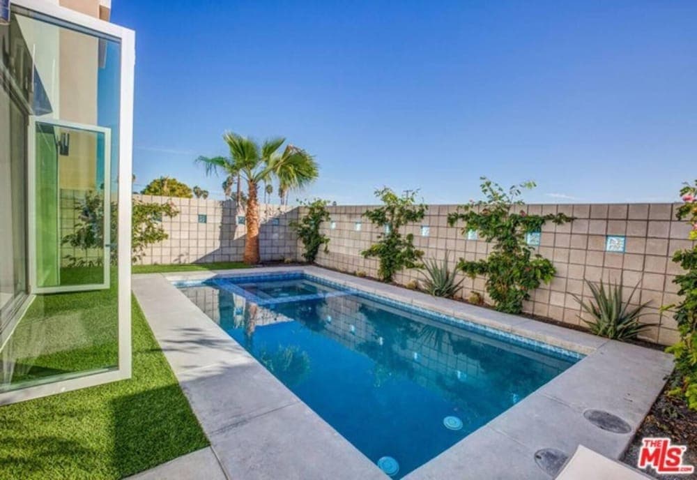 Breathtaking Architectural Jewel - Image 22